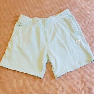 Adidas trefoil Essential Men's Shorts-Light Mint Green Size Large 2 pockets